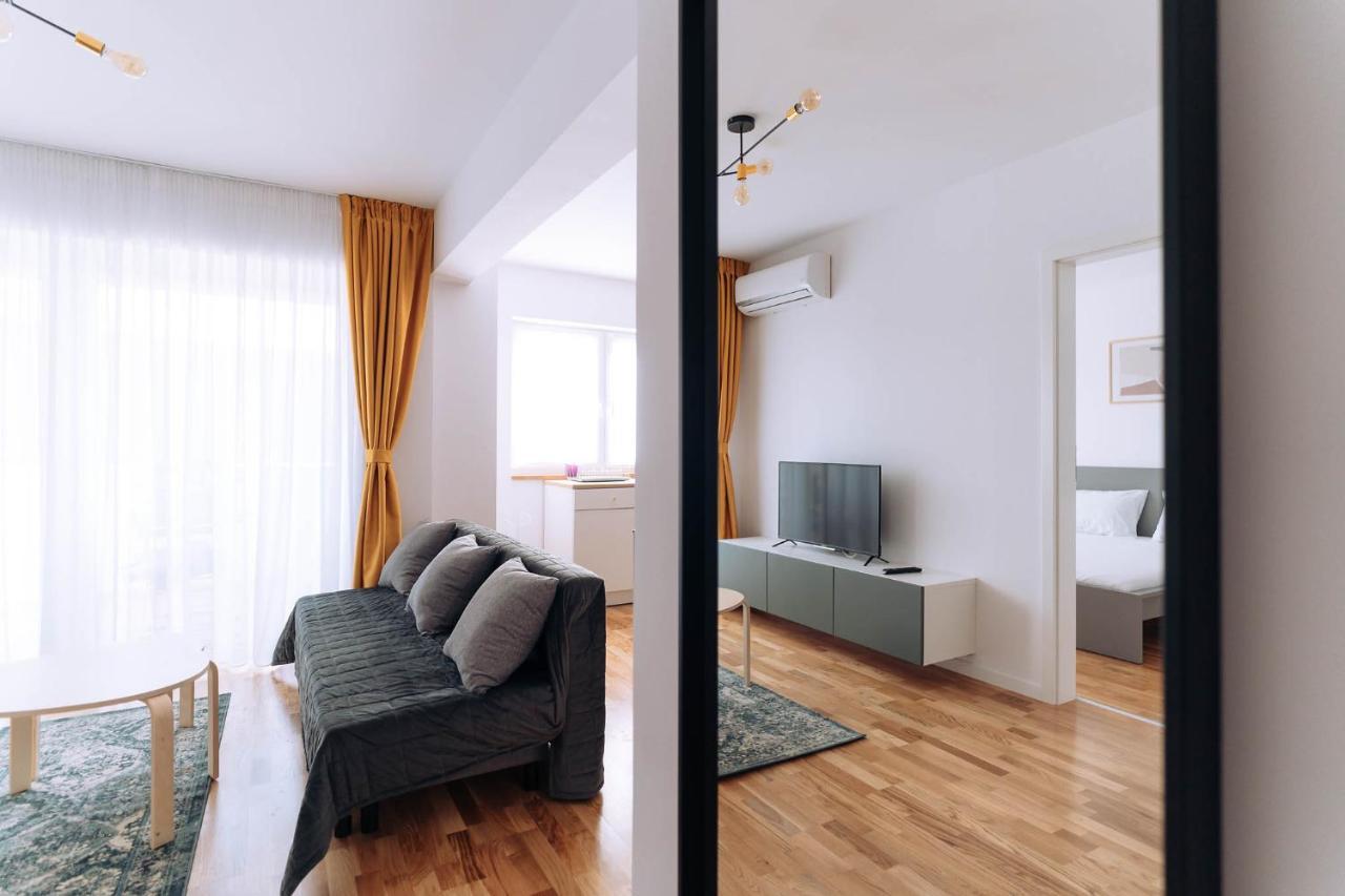Flamingo Suites Oradea Exterior photo